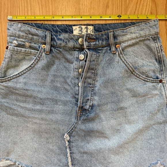 Free People Distressed Denim Mini Skirt Size 31 - Picture 2 of 4